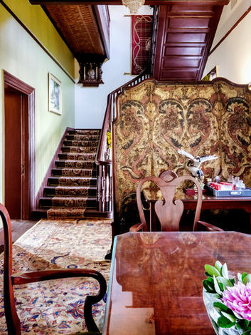 The lobby of Hiss Highness Suite